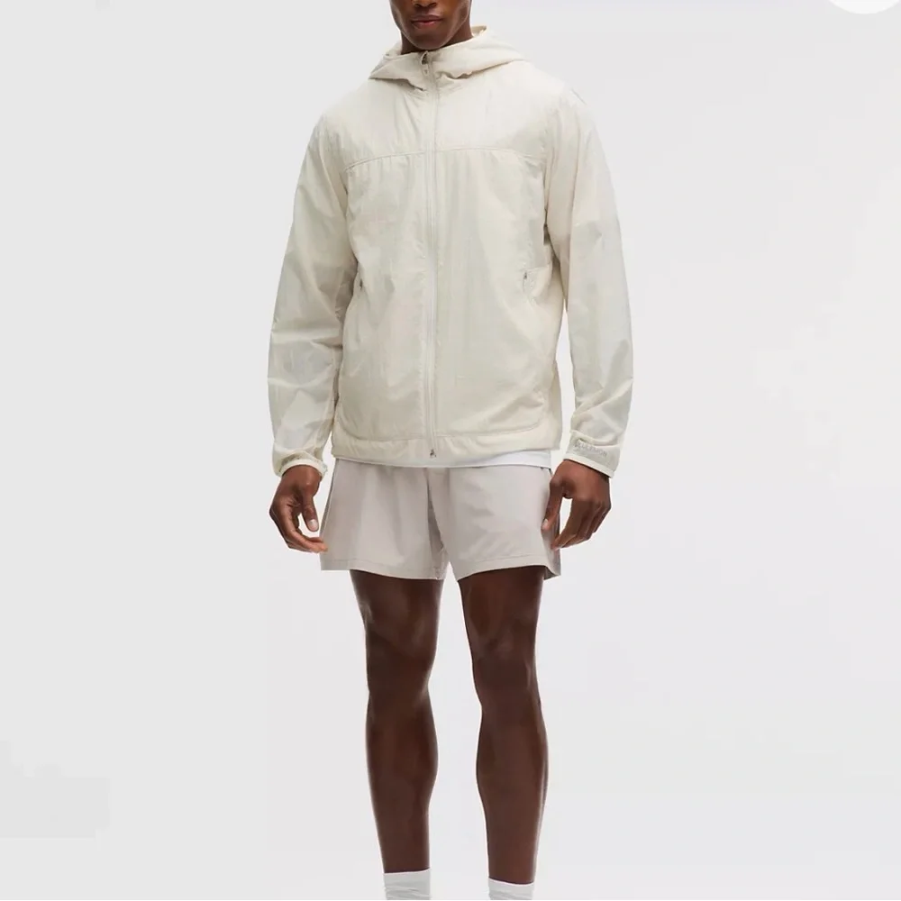 Lululemon 5" Pace Breaker Shorts XL Linerless  Downtown Tan Khaki Beige - Picture 4 of 9